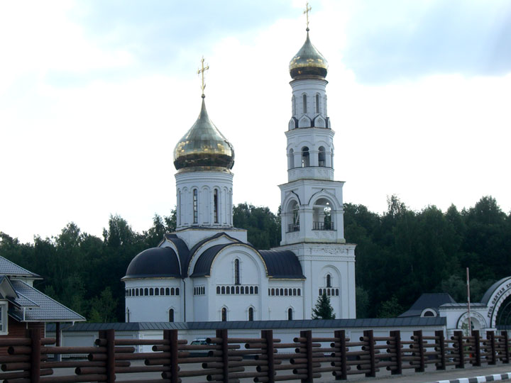 Церковь Уара Мученика, Вёшки (Мытищинский городской округ и гг. Долгопрудный, Лобня, Московская область). фасады