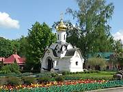 Дмитров. Борисоглебский мужской  монастырь. Часовня Сошествия Святого Духа