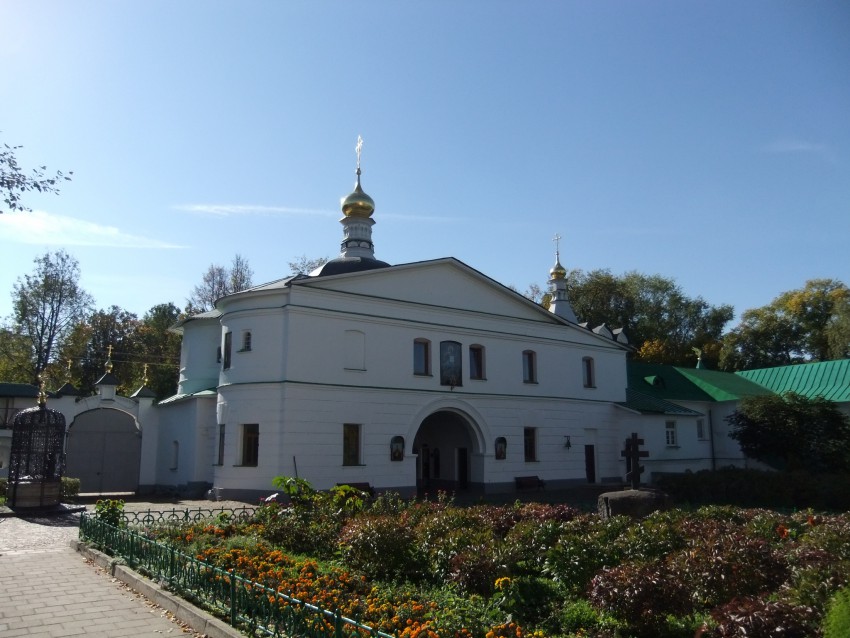 Борисоглебский мужской монастырь. Церковь Николая Чудотворца, Дмитров (Дмитровский городской округ, Московская область). фасады