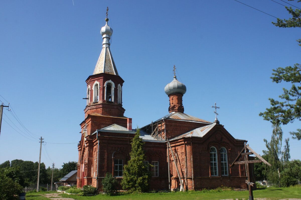 Церковь Антония и Феодосия Печерских, Перёдки (Боровичский район, Новгородская область). фасады