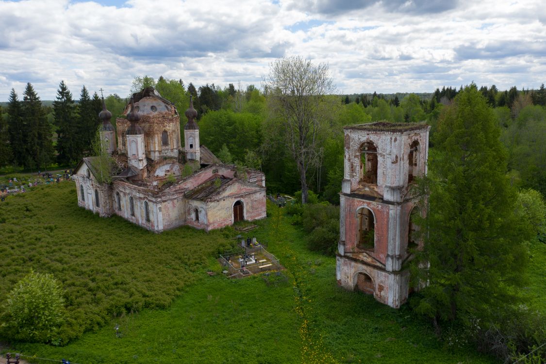 Церковь Георгия Победоносца, Тельбовичи (Боровичский район, Новгородская область). общий вид в ландшафте