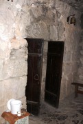 Церковь Ипатия Гагрского, Вход в основной объем храма из притвора<br>, Гагра, Абхазия, Прочие страны