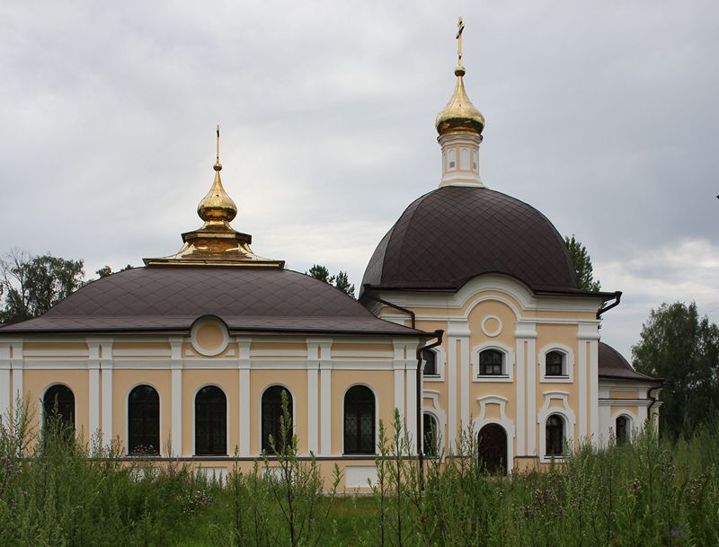Церковь Рождества Пресвятой Богородицы, Никольское (Жуковский район, Калужская область). фасады, Состояние на июль 2015 г.