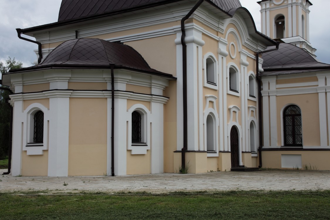 Церковь Рождества Пресвятой Богородицы, Никольское (Жуковский район, Калужская область). архитектурные детали