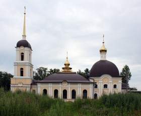 Никольское. Церковь Рождества Пресвятой Богородицы