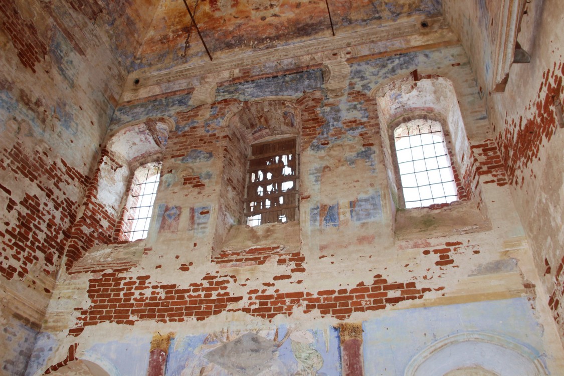 Церковь Воскресения Христова, Огарково (Рыбинский район, Ярославская область). интерьер и убранство