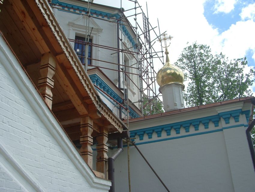 Церковь Грузинской иконы Божией Матери, Якшино (Чеховский городской округ, Московская область). архитектурные детали