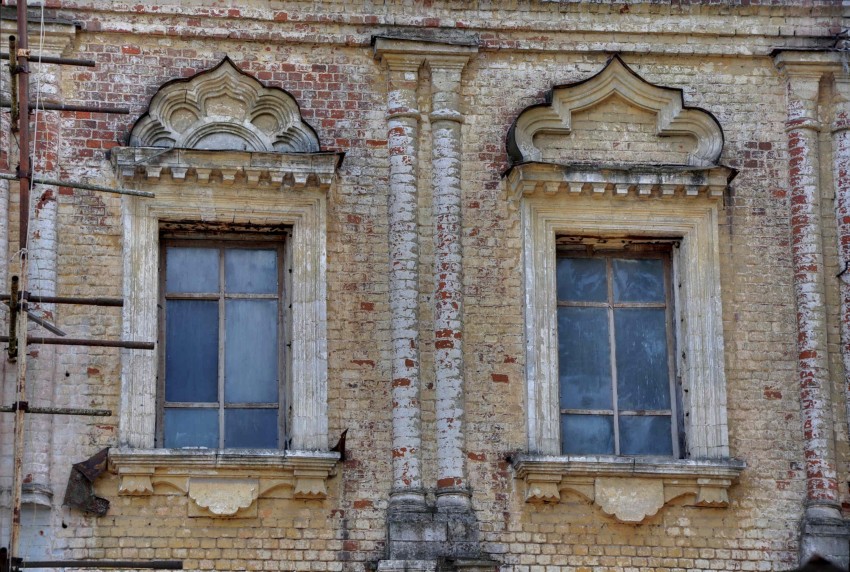 Церковь Покрова Пресвятой Богородицы, Мещерское (Чеховский городской округ, Московская область). архитектурные детали