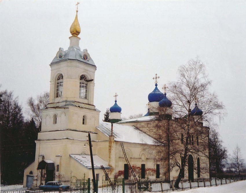 Церковь Троицы Живоначальной, Ваулово (Чеховский городской округ, Московская область). фасады