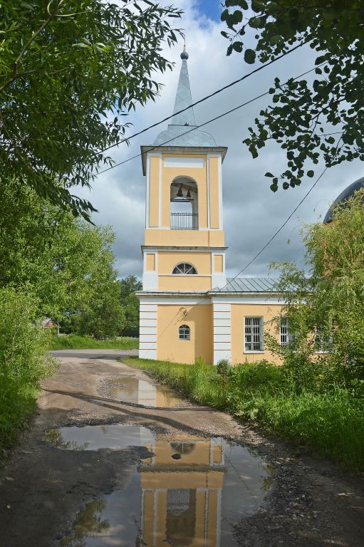 Сенино. Церковь Рождества Христова. художественные фотографии, вид на колокольню храма