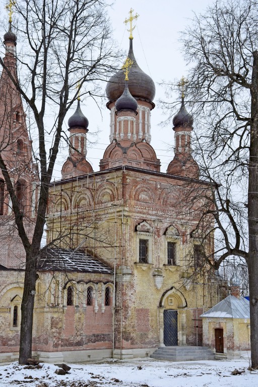 Церковь Покрова Пресвятой Богородицы, Мещерское (Чеховский городской округ, Московская область). архитектурные детали