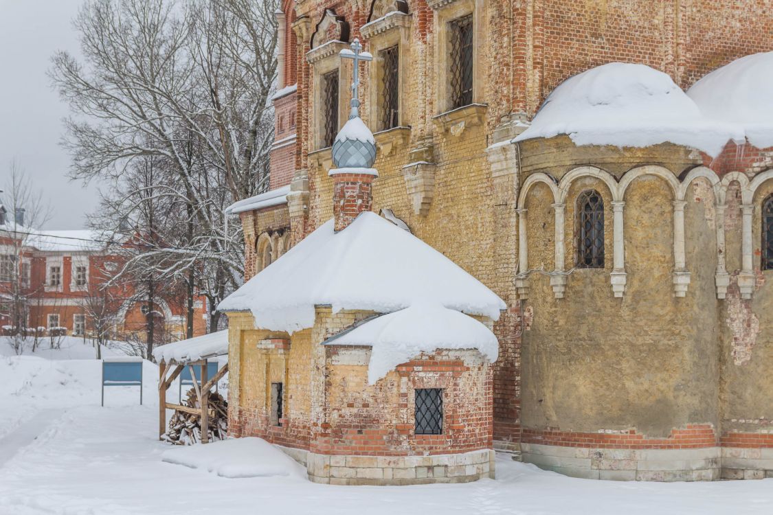 Церковь Покрова Пресвятой Богородицы, Мещерское (Чеховский городской округ, Московская область). архитектурные детали