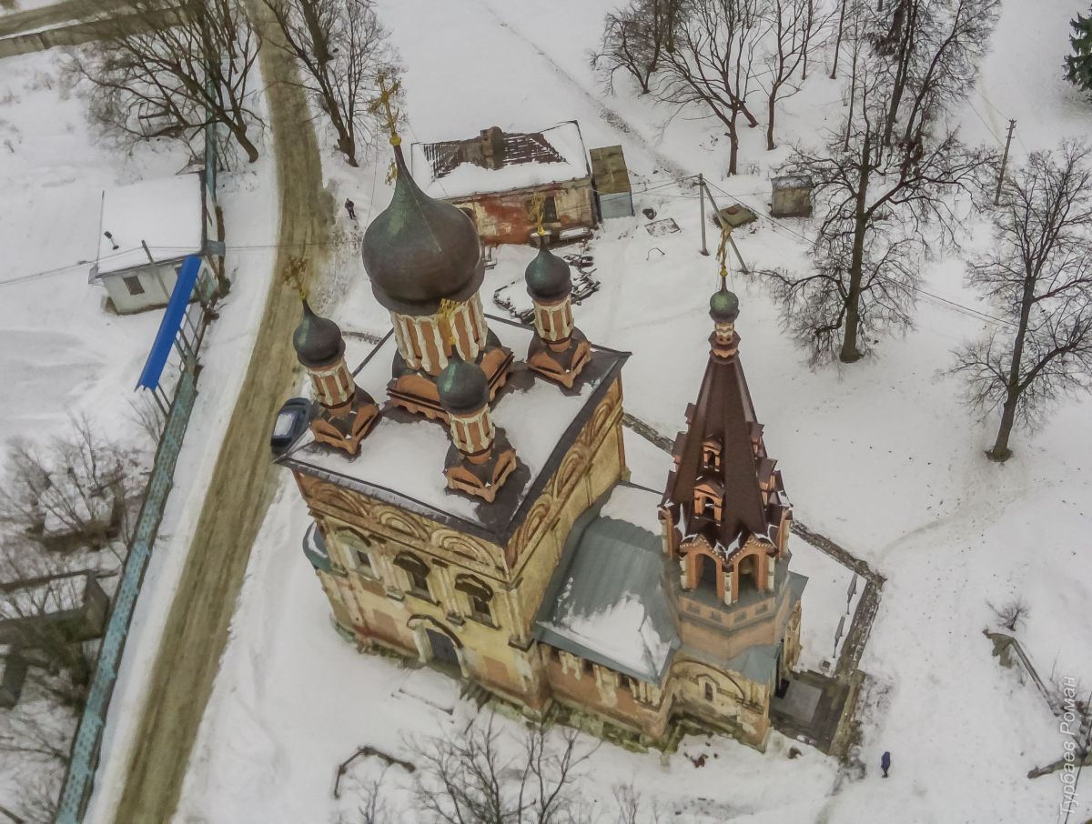 Церковь Покрова Пресвятой Богородицы, Мещерское (Чеховский городской округ, Московская область). общий вид в ландшафте, Вид с северо-запада