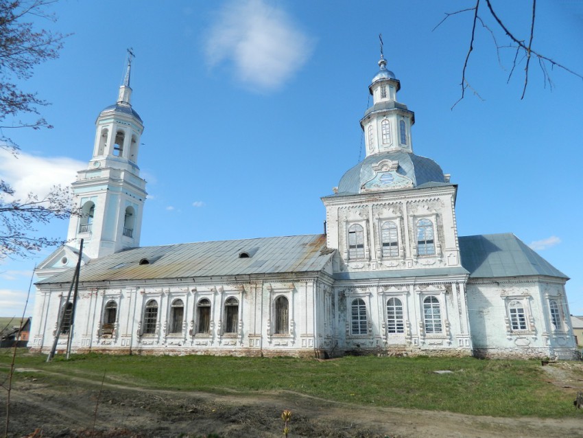 Петровское. Церковь Петра и Павла. фасады