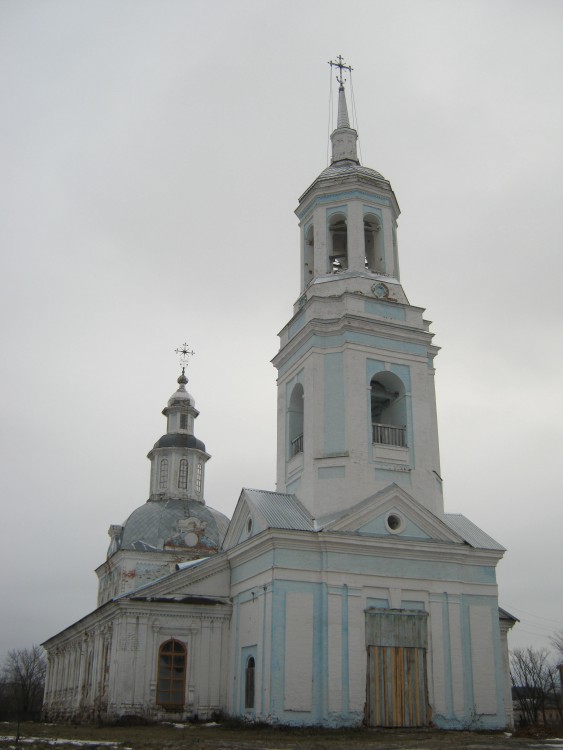 Петровское. Церковь Петра и Павла. фасады, Фото храма с западной стороны