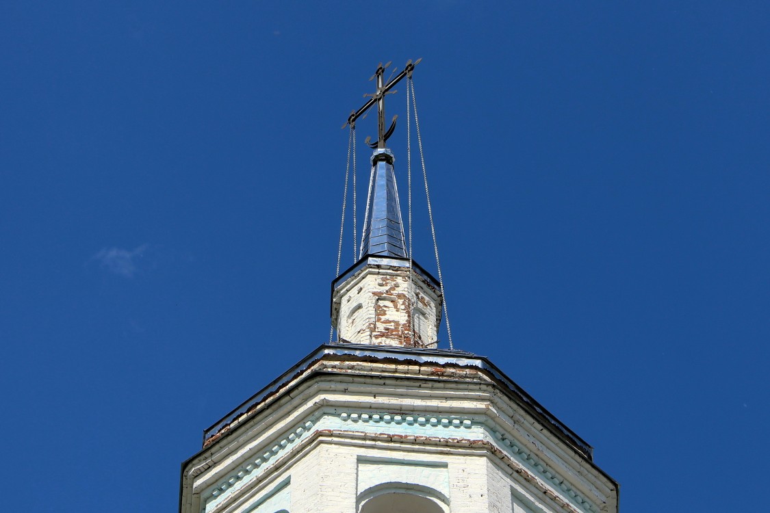 Церковь Петра и Павла, Петровское (Уржумский район, Кировская область). архитектурные детали, Завершение колокольни.