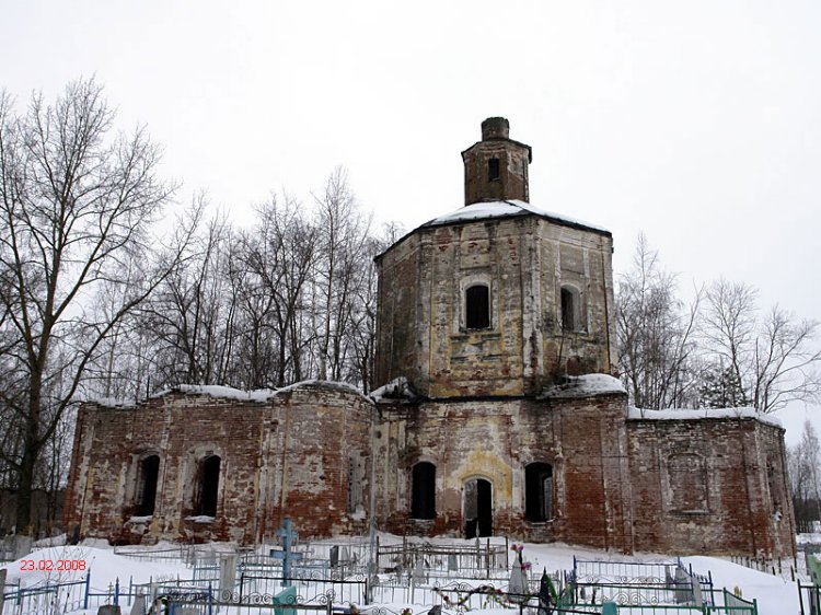 Церковь Троицы Живоначальной, Лапушка (Пошехонский район, Ярославская область). фасады