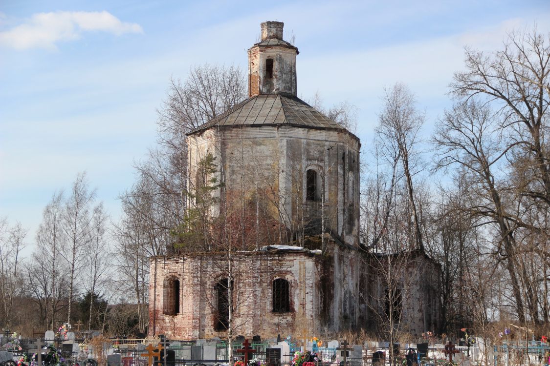 Церковь Троицы Живоначальной, Лапушка (Пошехонский район, Ярославская область). фасады