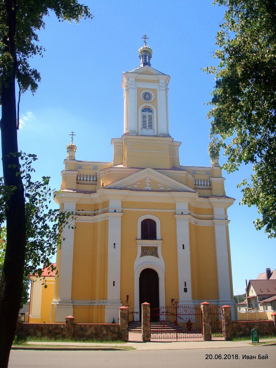 Ружаны. Церковь Петра и Павла. фасады