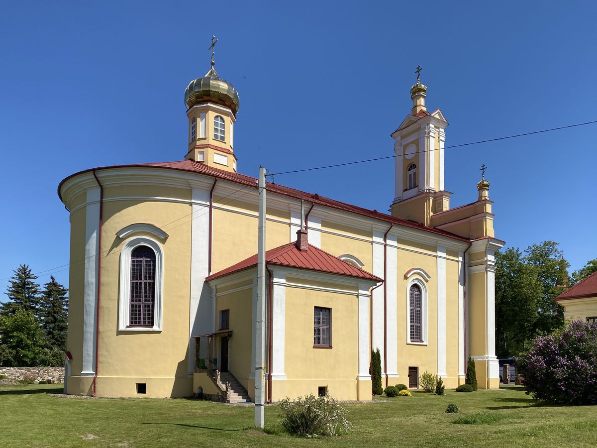 Вид с юго-запада, фасады. Церковь Петра и Павла, Ружаны (Пружанский район, Беларусь, Брестская область)
