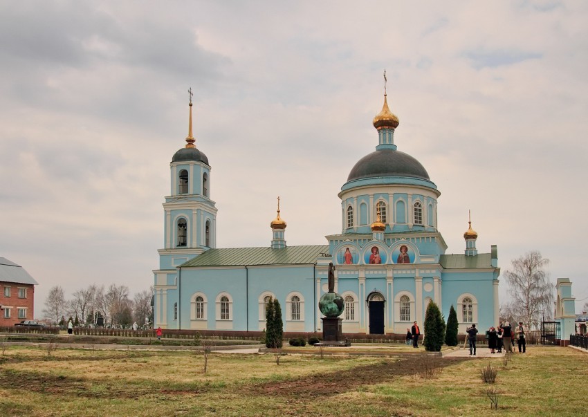 Солотча. Церковь Казанской иконы Божией Матери. общий вид в ландшафте