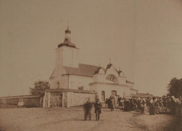 Церковь Успения Пресвятой Богородицы, Новый Свержень (Столбцовский район, Беларусь, Минская область). архивная фотография, «Хрысціянскія храмы Беларусі на фотаздымках Яна Балзункевіча (2001)» http://orda.of.by/.lib/balz/130