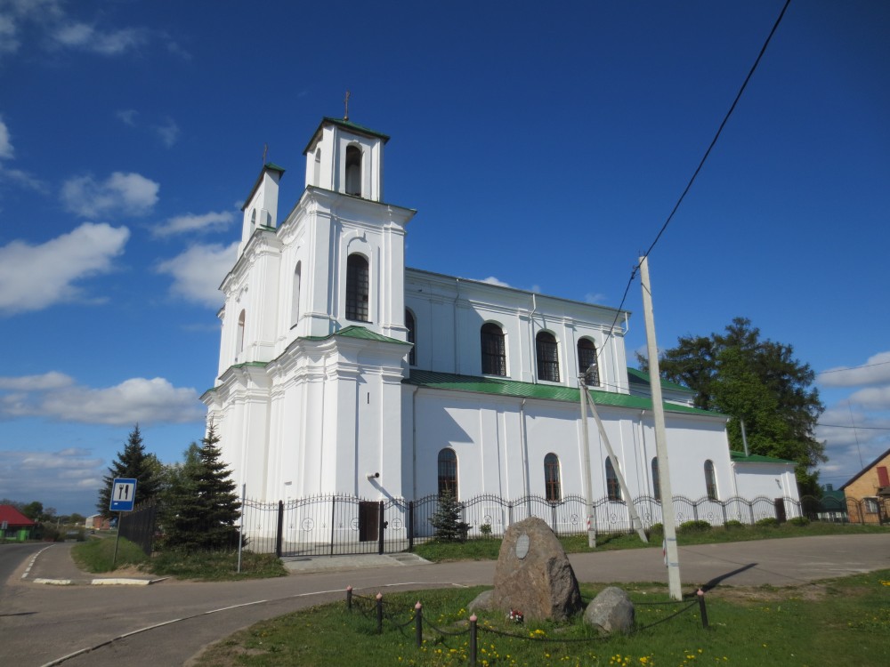 Столовичи. Церковь Александра Невского. фасады