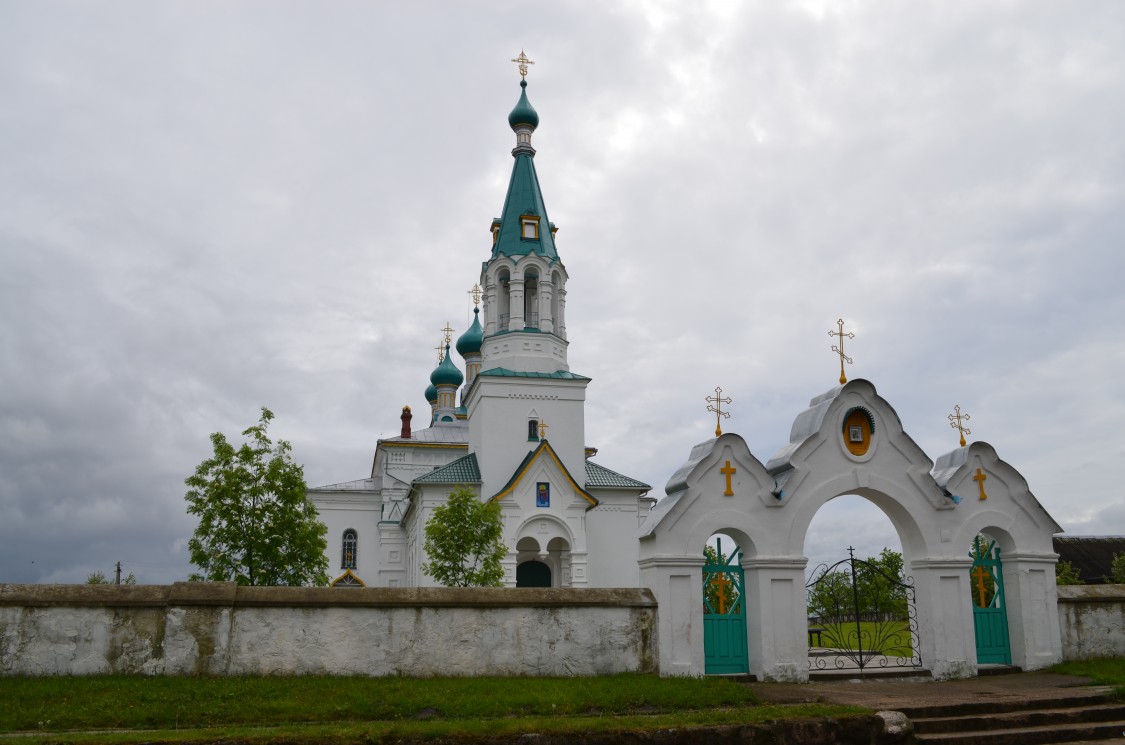Церковь Илии Пророка, Любча (Новогрудский район, Беларусь, Гродненская область). общий вид в ландшафте