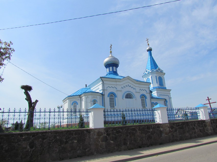 Гольшаны. Церковь Георгия Победоносца. фасады