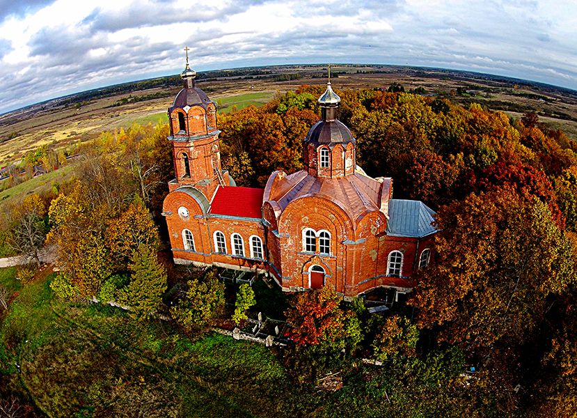 Вышгородок. Церковь Бориса и Глеба. общий вид в ландшафте, Вышгородок. Церковь Бориса и Глеба.