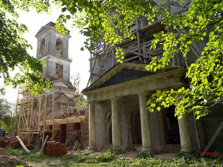 Церковь Успения Пресвятой Богородицы, Истомино (Тарусский район, Калужская область). архитектурные детали