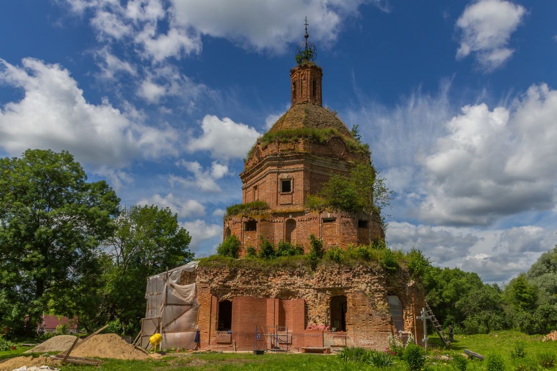 Церковь Вознесения Господня (старая), Вознесенье (Тарусский район, Калужская область). фасады, Вид с юго-востока