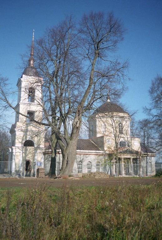 Истомино. Церковь Успения Пресвятой Богородицы. фасады