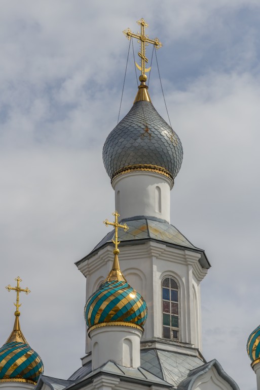 Церковь Рождества Пресвятой Богородицы, Бабяково (Новоусманский район, Воронежская область). архитектурные детали, Завершения