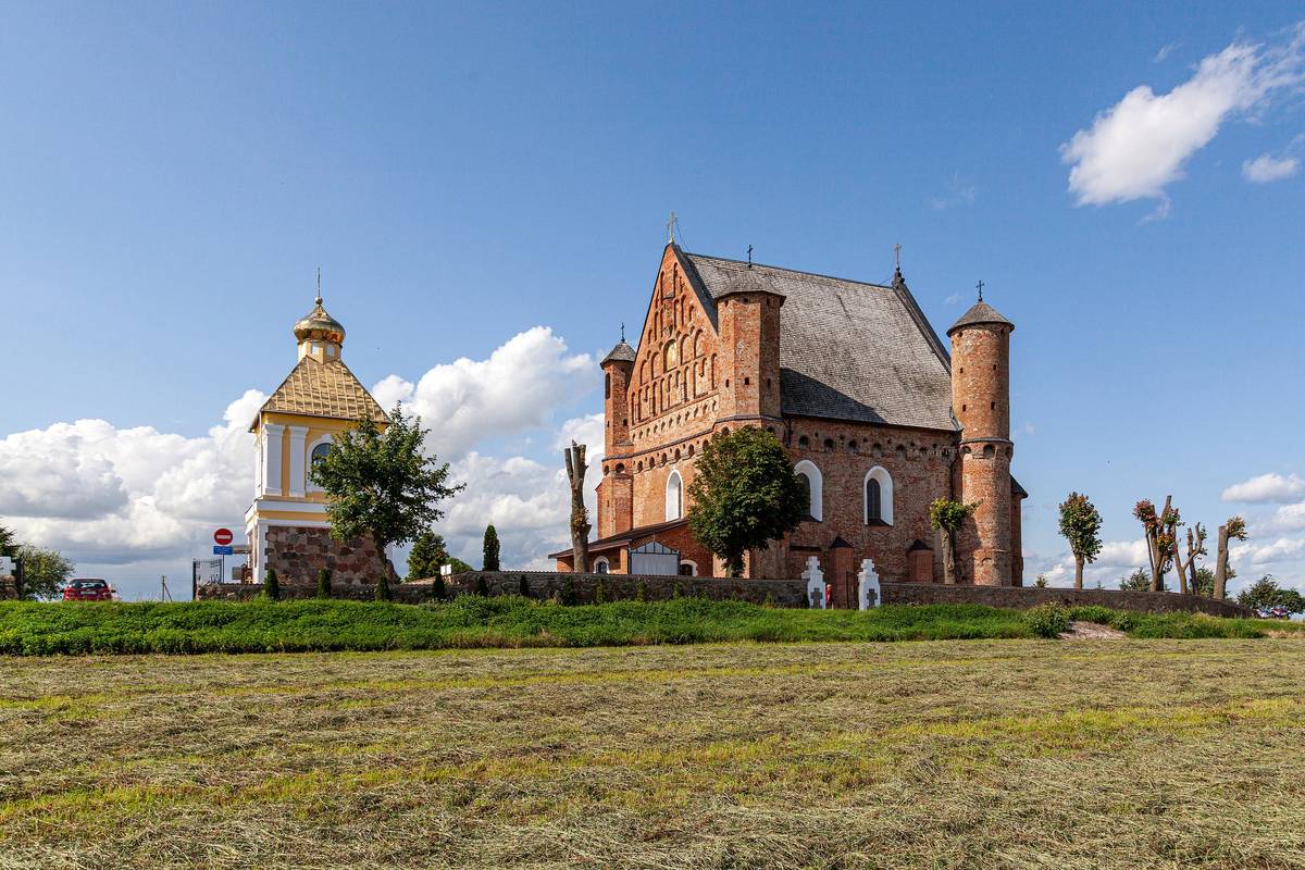 Церковь Михаила Архангела, Сынковичи (Зельвенский район, Беларусь, Гродненская область). общий вид в ландшафте