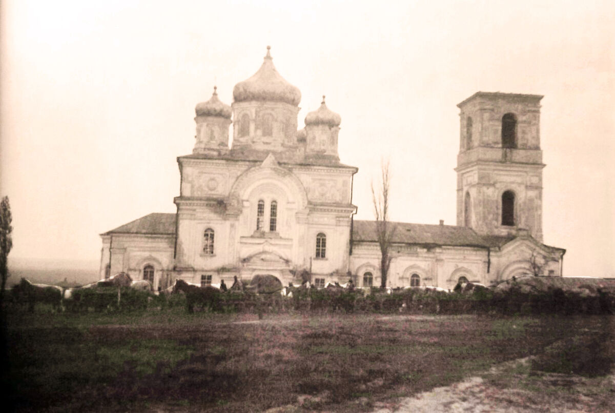 Церковь Петра и Павла, Репьёвка (Репьёвский район, Воронежская область). архивная фотография, Северный фасад. Фото 1942 г. с аукциона e-bay.de