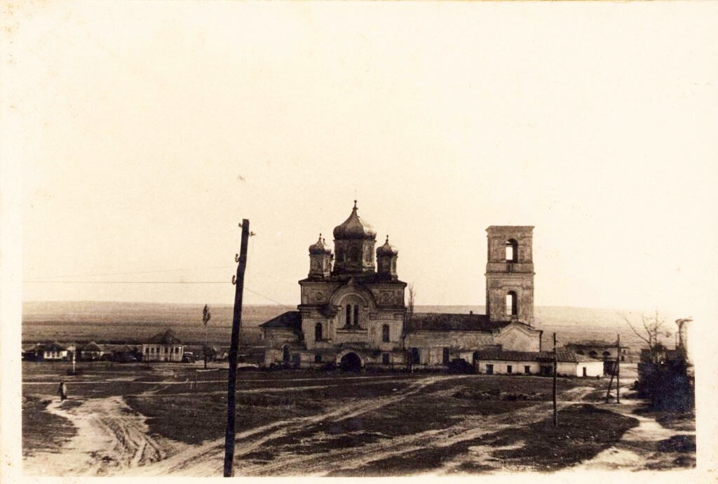Церковь Петра и Павла, Репьёвка (Репьёвский район, Воронежская область). архивная фотография, Северный фасад. Фото 1942 г. с аукциона e-bay.de