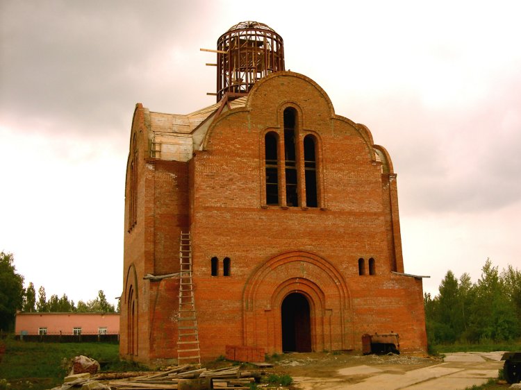 Церковь Матроны Московской в Северном, Орёл (Орёл, город, Орловская область). общий вид в ландшафте