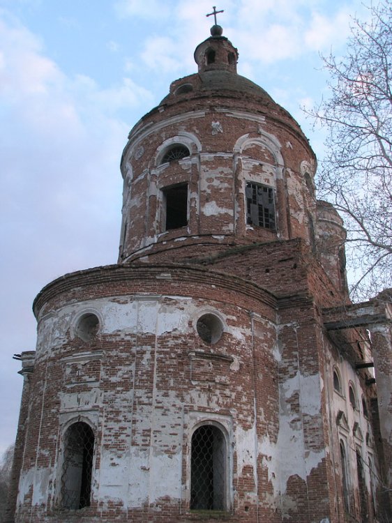 Церковь Богоявления Господня, Зырянка (Катайский район, Курганская область). архитектурные детали, Апсида, алтарь на востоке, канонически