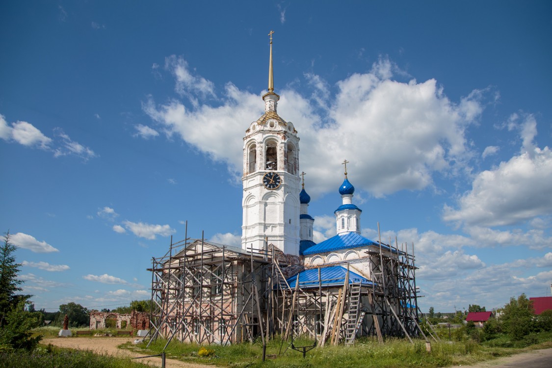 Церковь Тихвинской иконы Божией Матери, Любим (Любимский район, Ярославская область). документальные фотографии