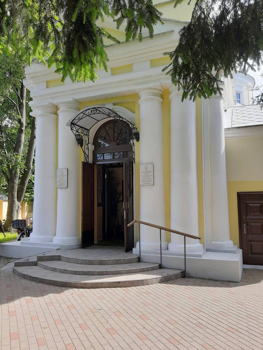 Кресто-Воздвиженский Севский женский монастырь. Церковь Воздвижения креста Господня, Севск (Севский район, Брянская область). архитектурные детали