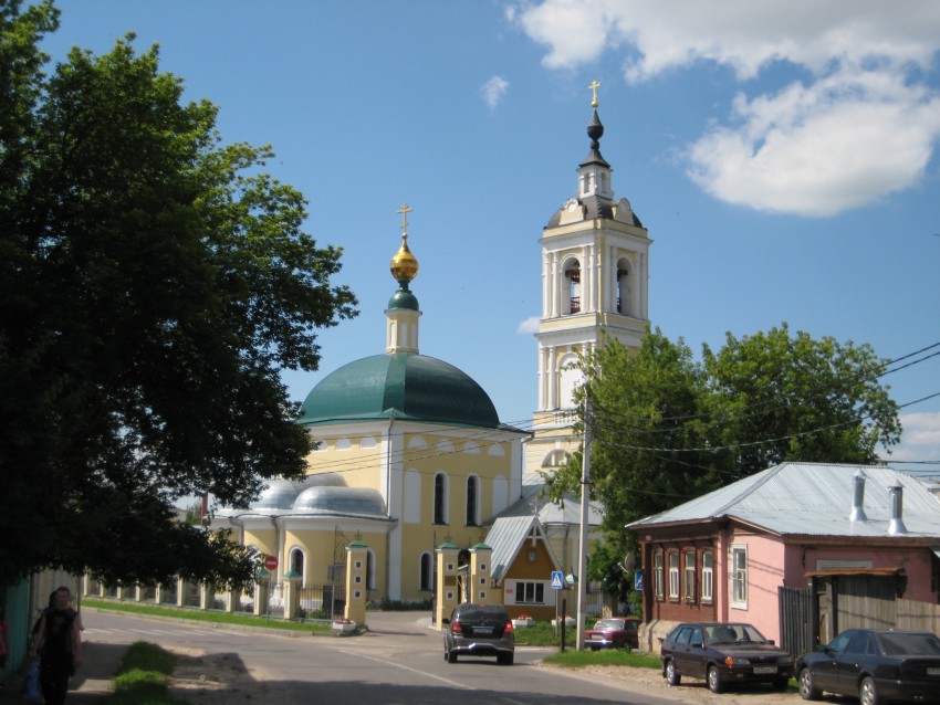 Церковь Троицы Живоначальной на Репне, Коломна (Коломенский городской округ, Московская область). общий вид в ландшафте