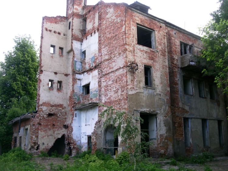 Церковь Воскресения Христова, Серпухов (Серпуховский городской округ и гг. Протвино, Пущино, Московская область). общий вид в ландшафте, вид с юго-запада
