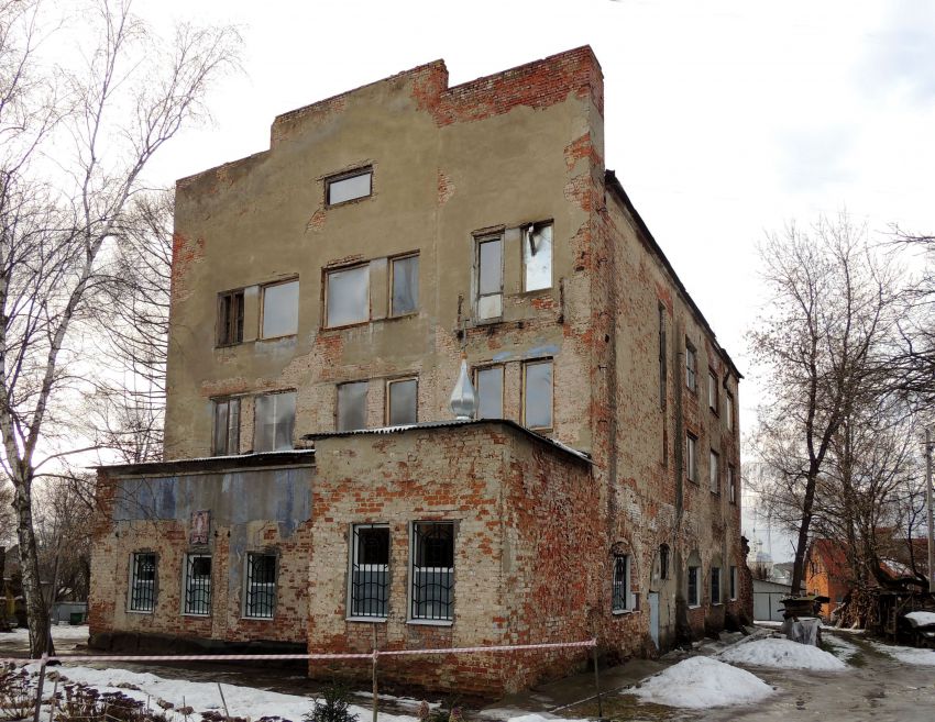 Церковь Воскресения Христова, Серпухов (Серпуховский городской округ и гг. Протвино, Пущино, Московская область). общий вид в ландшафте
