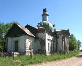 Погорелово (Гагрино). Церковь Успения Пресвятой Богородицы