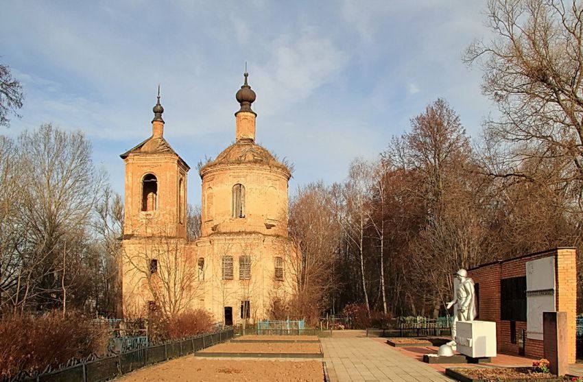 Мосальск. Церковь Бориса и Глеба. общий вид в ландшафте