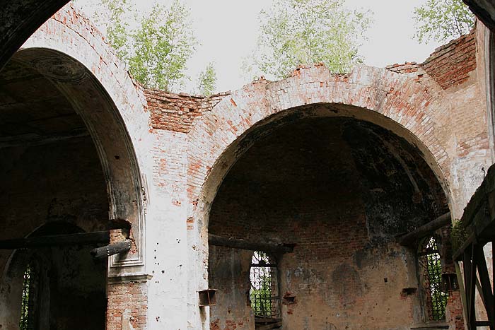 Церковь Афанасия и Кирилла, Патриархов Александрийских, Посконь (Мосальский район, Калужская область). интерьер и убранство