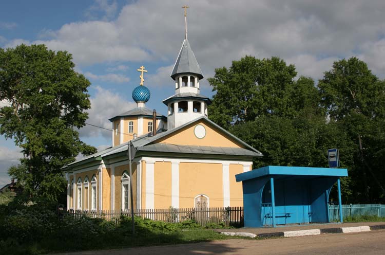 Лазарцево. Церковь Андрея Первозванного. общий вид в ландшафте