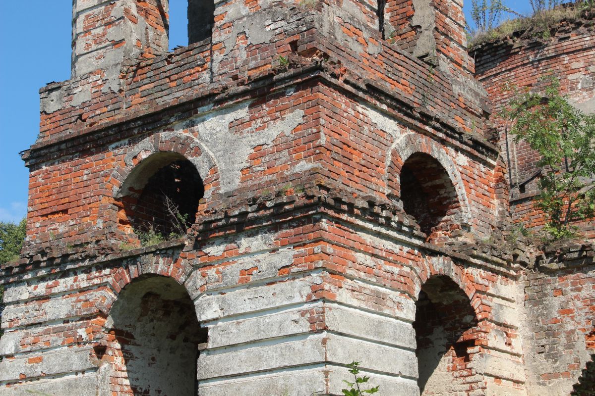 Церковь Смоленской иконы Божией Матери, Лучинское (при р. Рыбинке) (Переславский район и г. Переславль-Залесский, Ярославская область). архитектурные детали