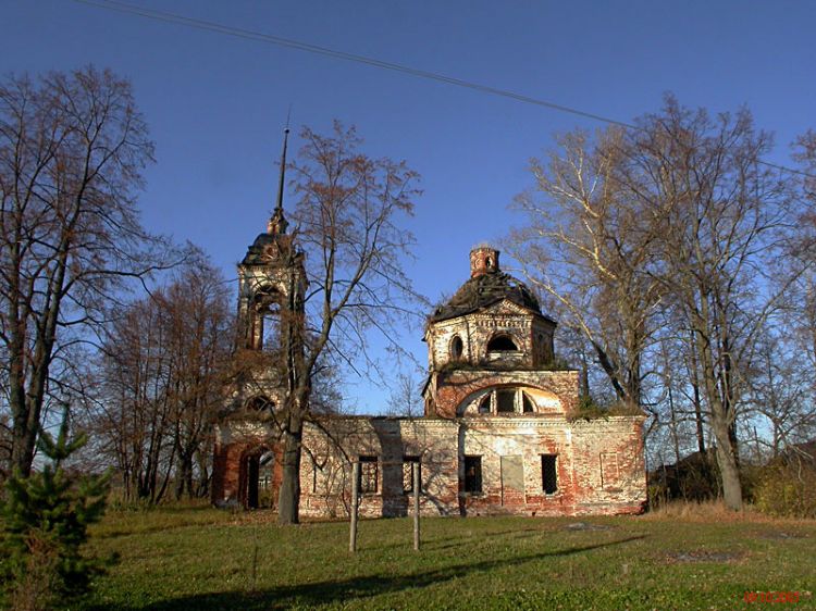 Церковь Казанской иконы Божией Матери, Юрьевское (Ростовский район, Ярославская область). общий вид в ландшафте